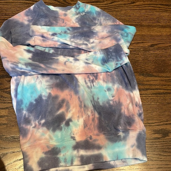 Spiritual gangster Terry pullover , tye dye with “trust the universe” writing - Picture 4 of 5